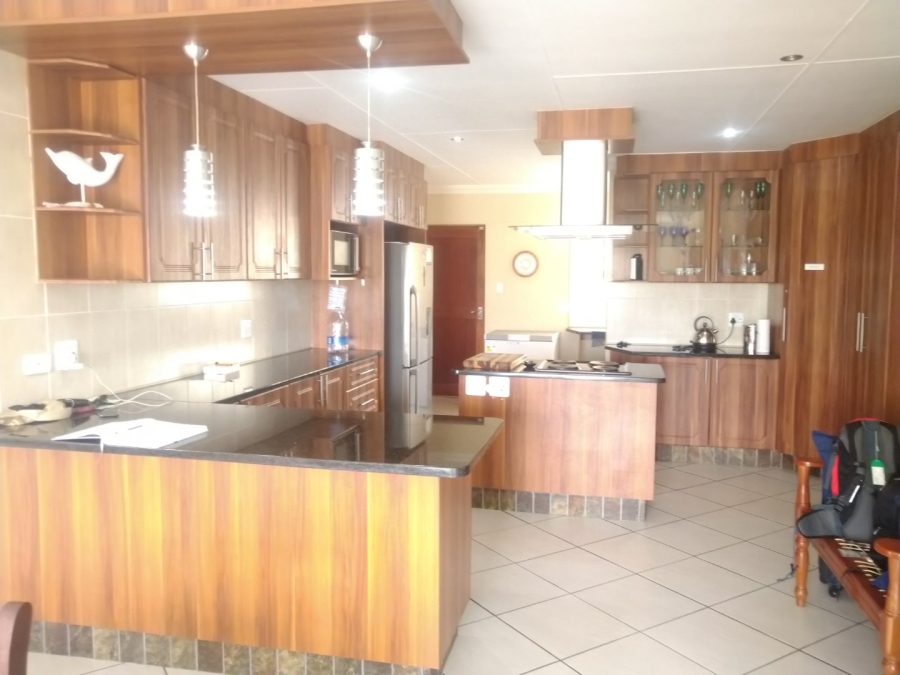 To Let 3 Bedroom Property for Rent in Reebok Western Cape